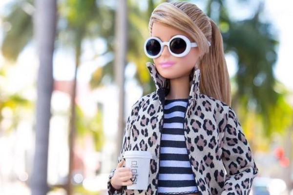 Barbie Militante - de onde surgiu esse novo meme - Alexandria Marketing